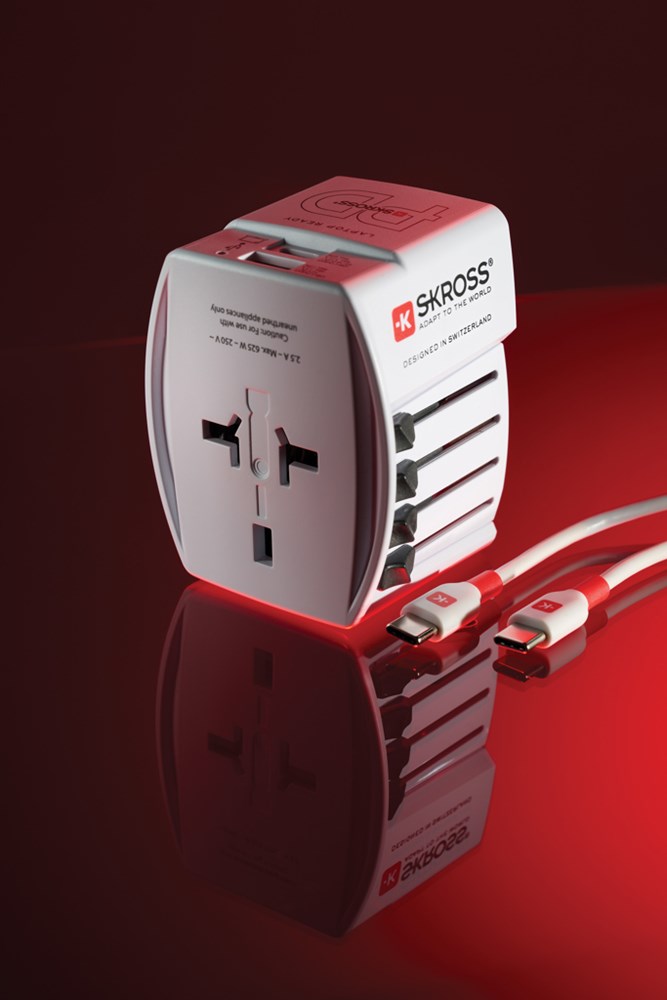 SKROSS MUV Wereldreisadapter 65W PD met USB C-kabel